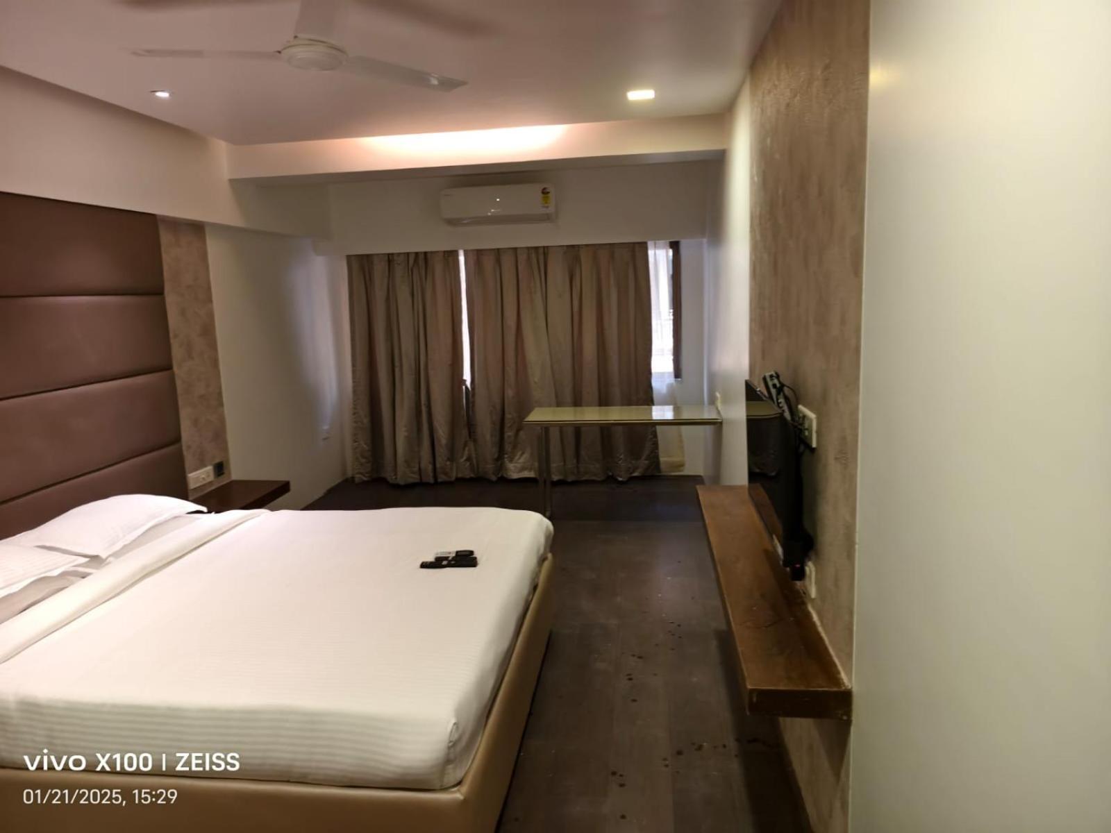 Hotel Dakshin Grandeur Navi Mumbai Exterior foto