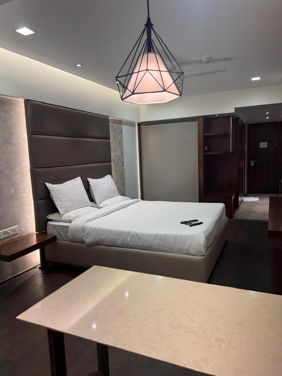 Hotel Dakshin Grandeur Navi Mumbai Exterior foto