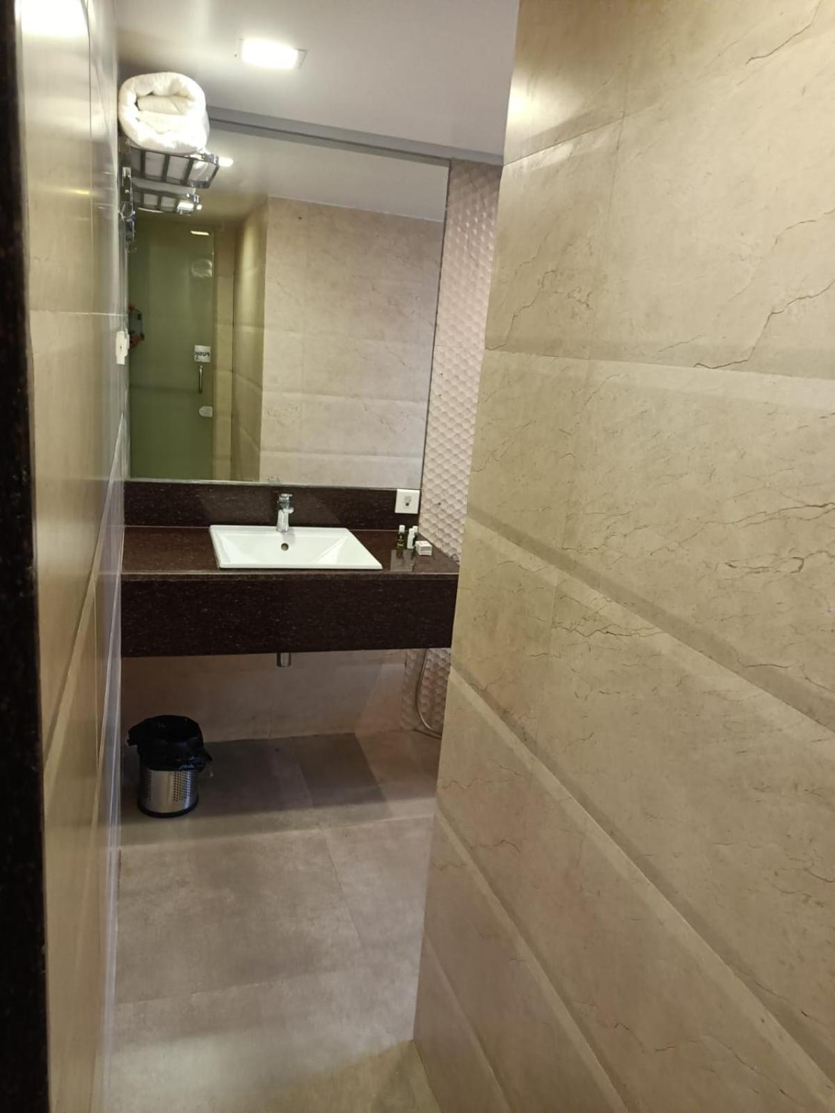 Hotel Dakshin Grandeur Navi Mumbai Exterior foto