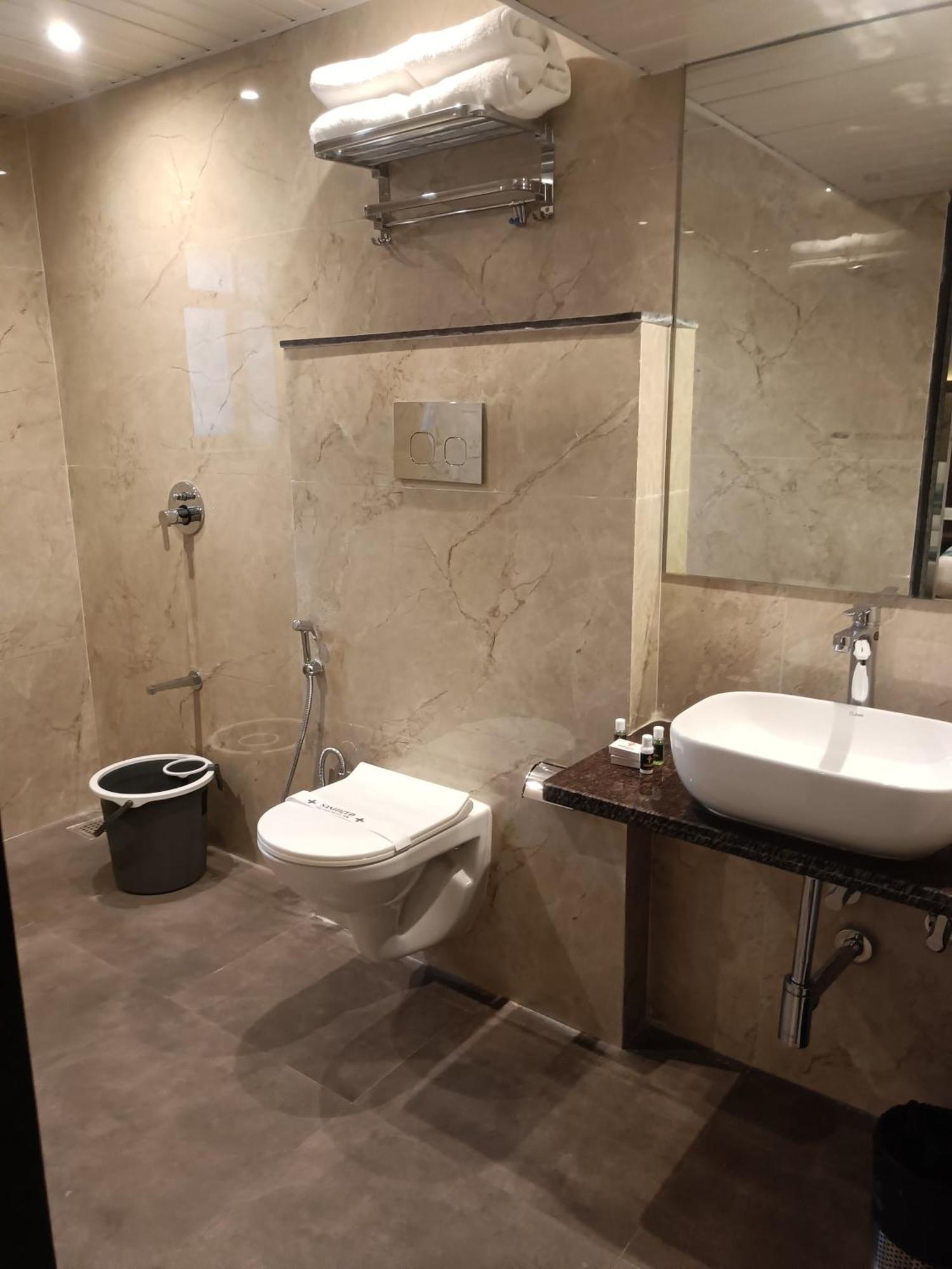 Hotel Dakshin Grandeur Navi Mumbai Exterior foto
