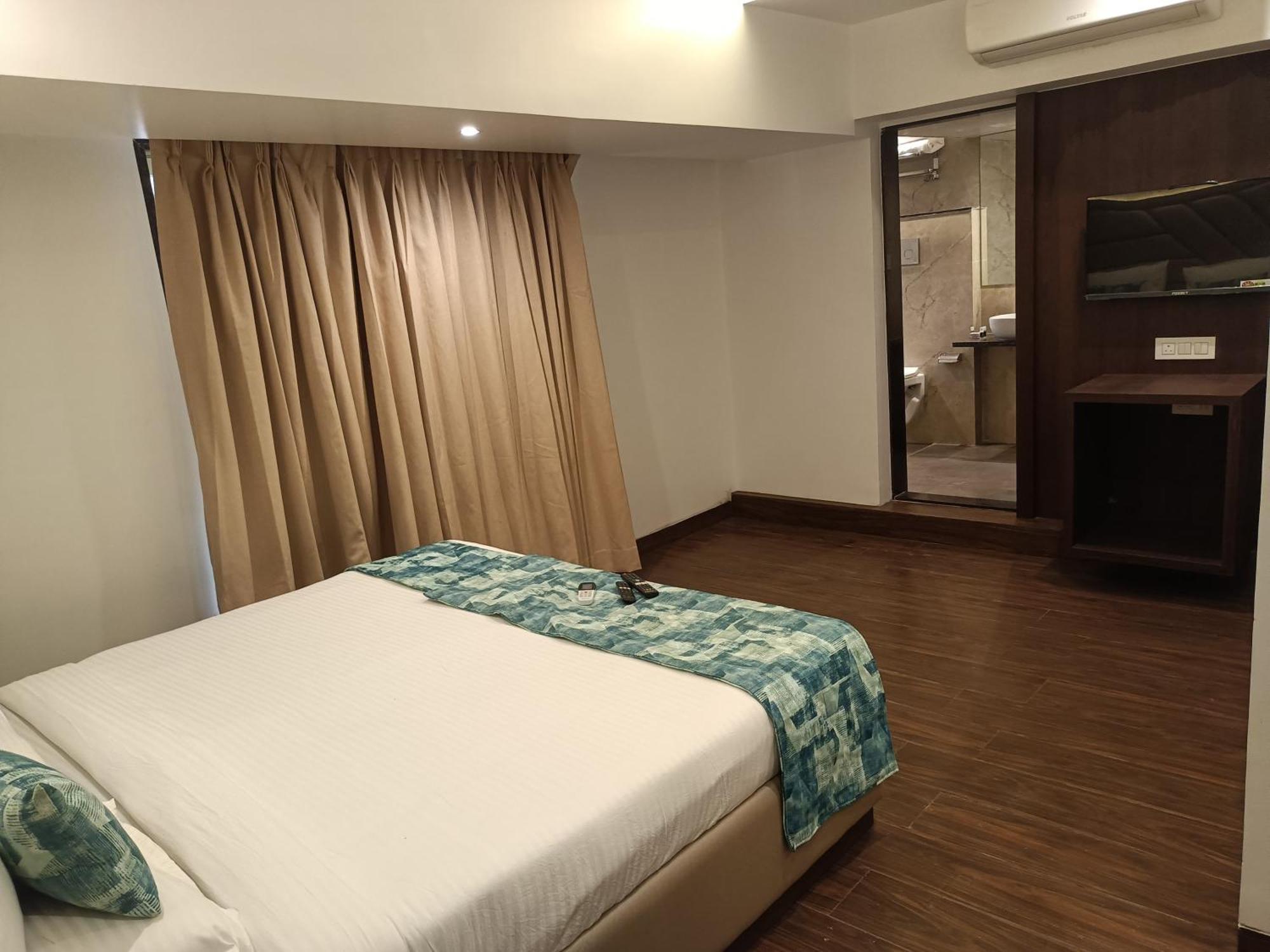 Hotel Dakshin Grandeur Navi Mumbai Exterior foto